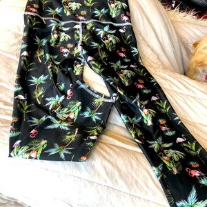 Emily Hsu yoga Capri leggings size L